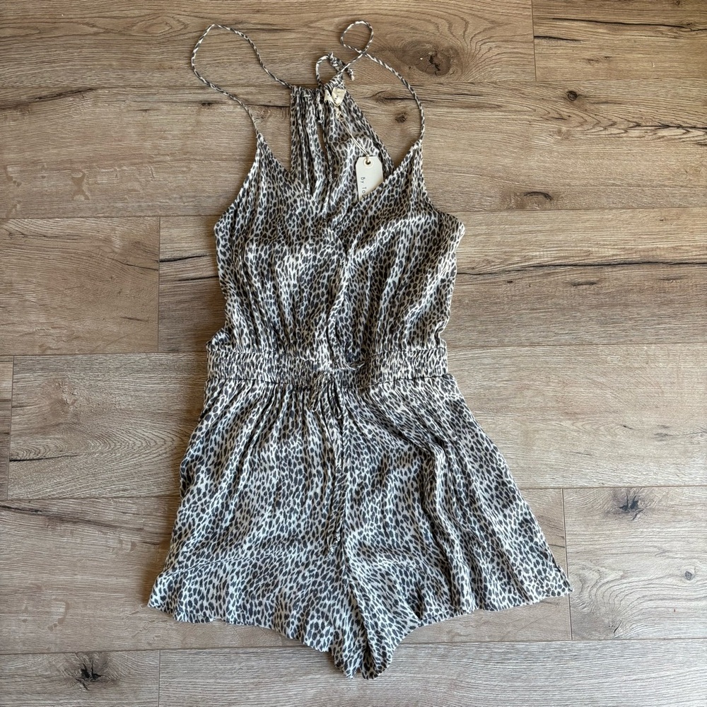 By Together Gray Leopard Print Top